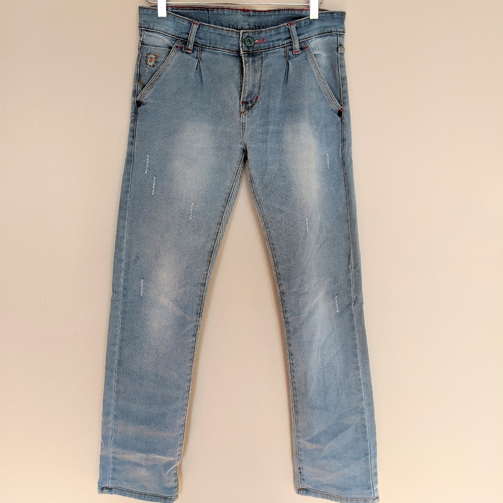 Dusty Pleated Distressed jeans